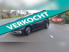 Volkswagen Golf - 1.0 TSI Highline automaat leer Virt. cockpit / PANO Nederlandse auto