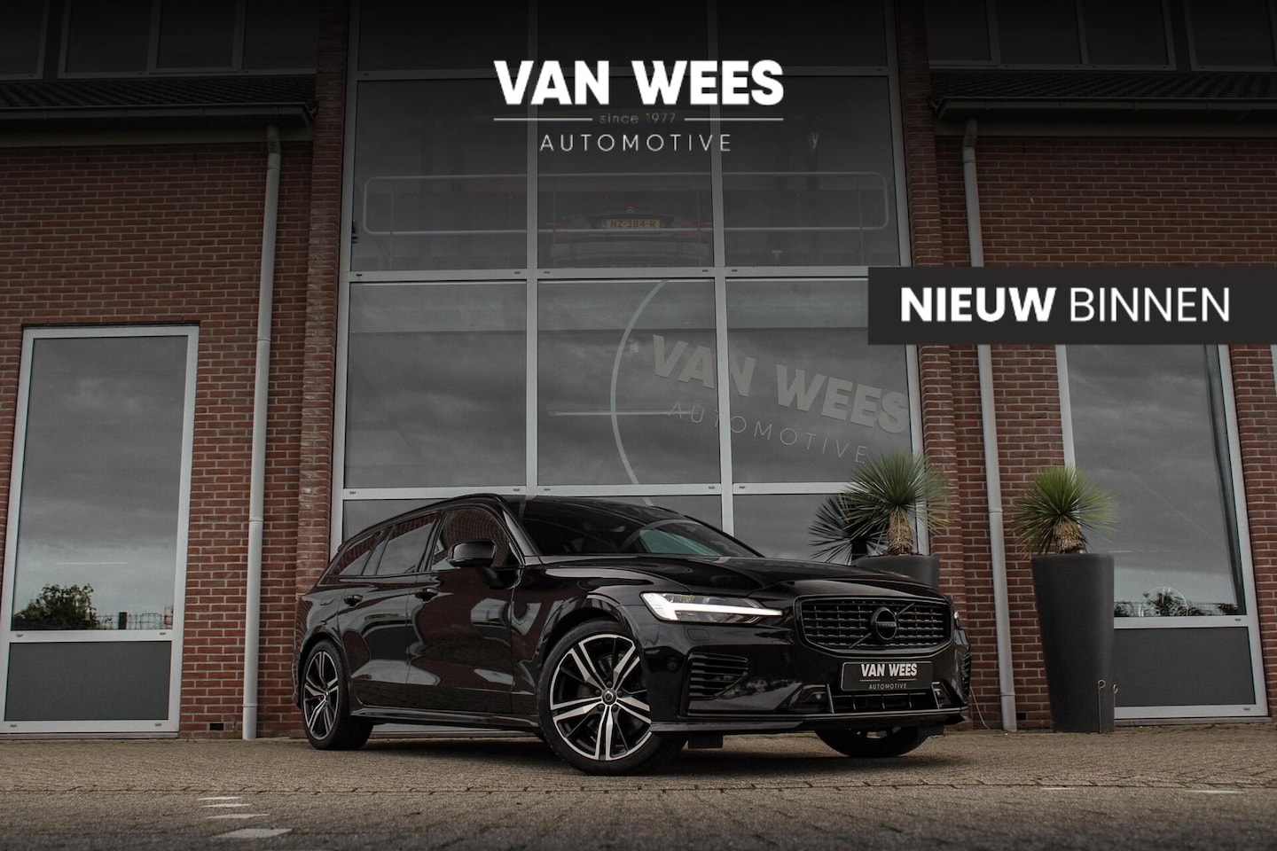 Volvo V60 - 2.0 T6 Recharge AWD R-Design | 1e eigenaar | NL auto | Dakraam | Harman-Kardon | 19 inch | - AutoWereld.nl