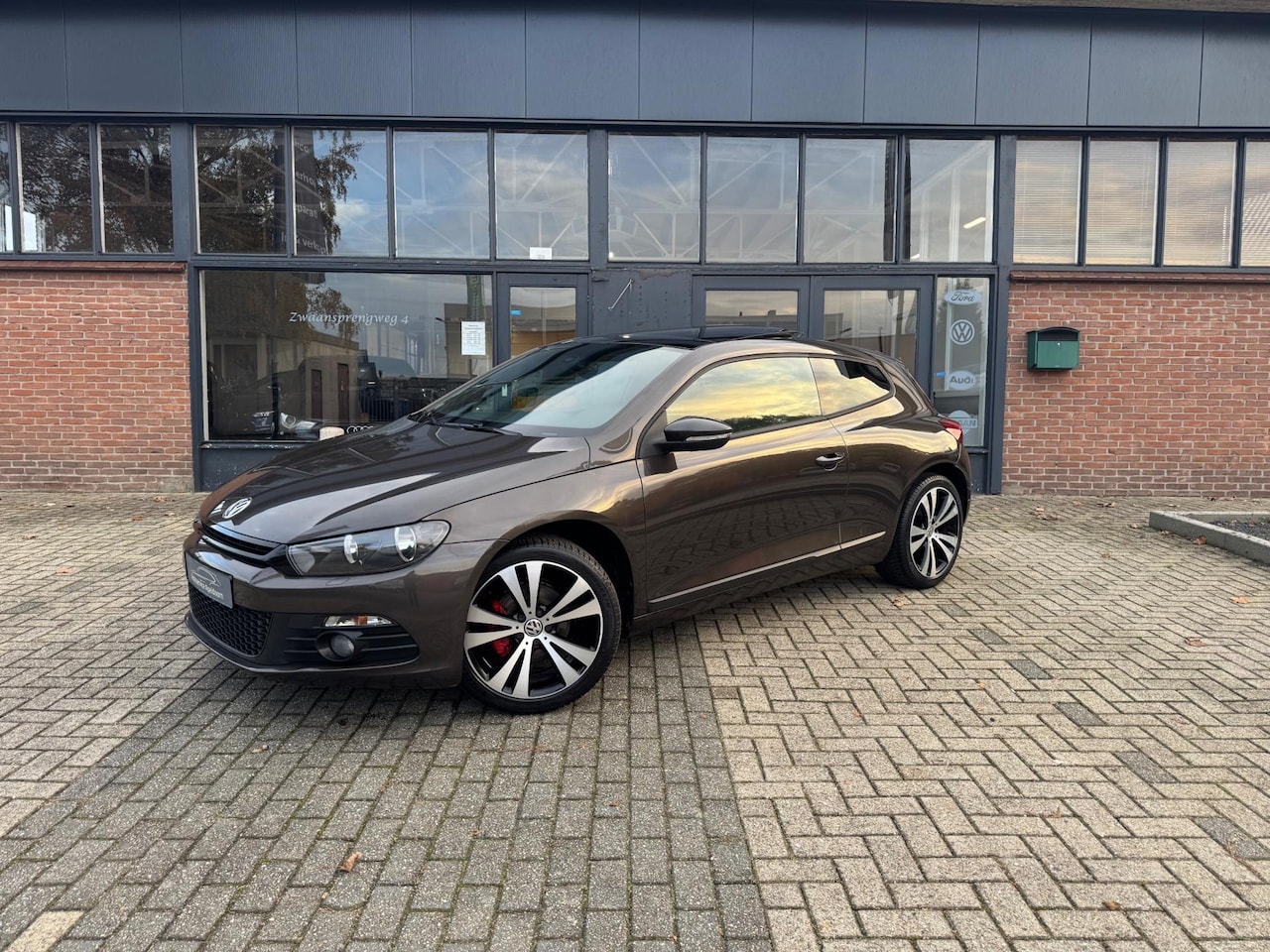 Volkswagen Scirocco - 1.4 TSI Edition 1.4 TSI Edition, Pano, Stoelverwarming, - AutoWereld.nl