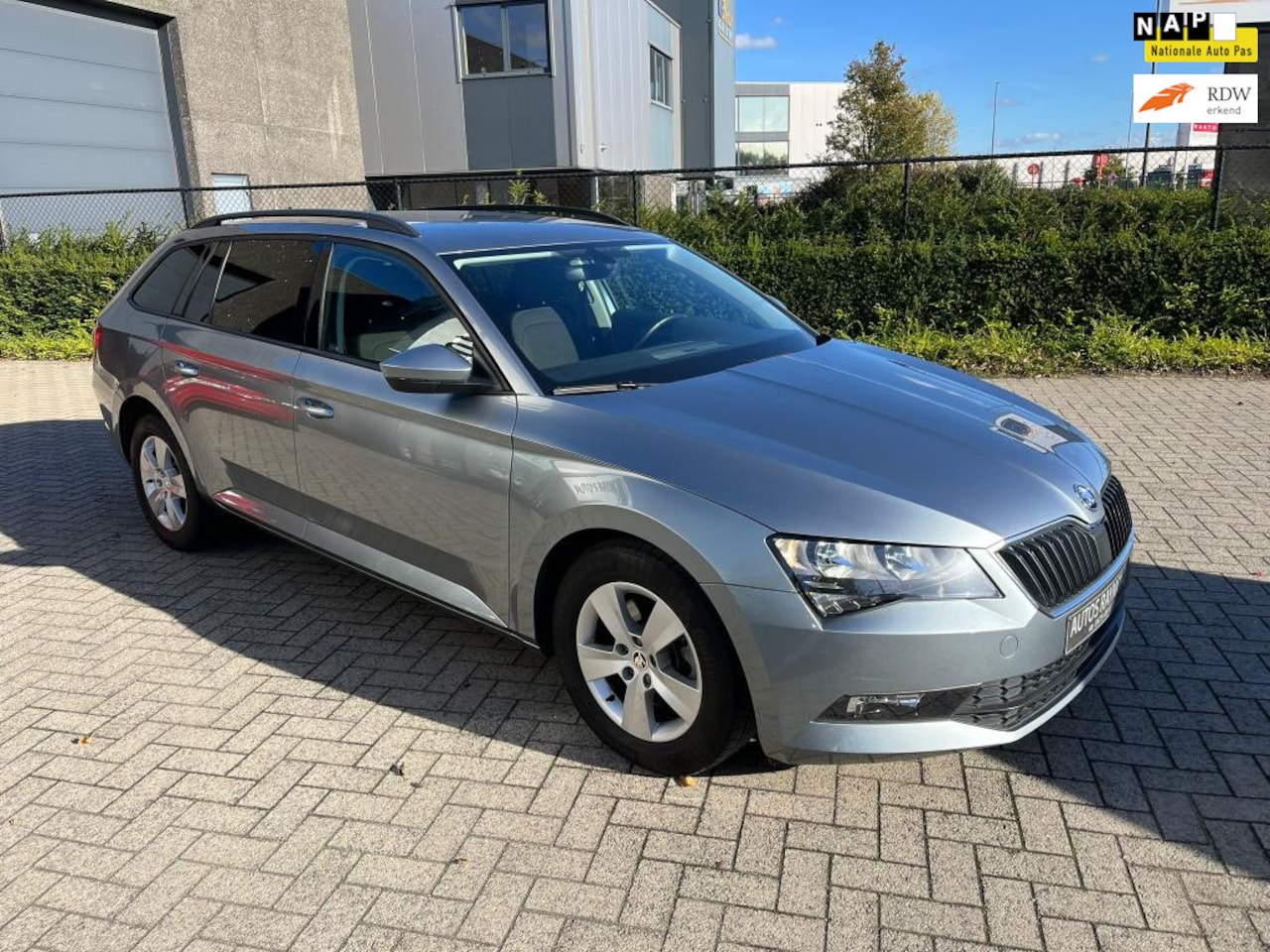 Skoda Superb Combi - 1.6 TDI Active Business 1.6 TDI Active Business, automaat, navi - AutoWereld.nl