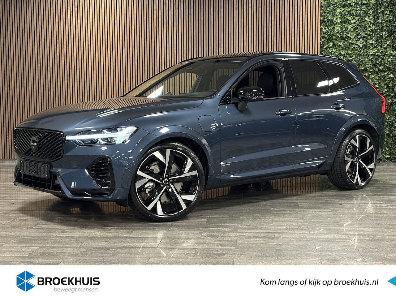 Volvo XC60 - T6 AWD Recharge Ultra Black Edition | Full Option! | Luchtvering | Bowers & Wilkins | Trek - AutoWereld.nl