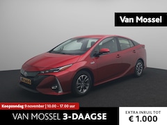 Toyota Prius - 1.8 Plug-in Business Plus | Navi | Achteruitrijcamera + sensoren | Climate control | Head