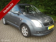 Suzuki Swift - 1.3 I 16V Comfort Airco Versnelling 2 defect