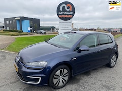 Volkswagen e-Golf - 2016 * E-Golf * Elektriciteit * AUTOMAAT * CLIMA * NAVI * APK * EURO 6 * TOP AUTO