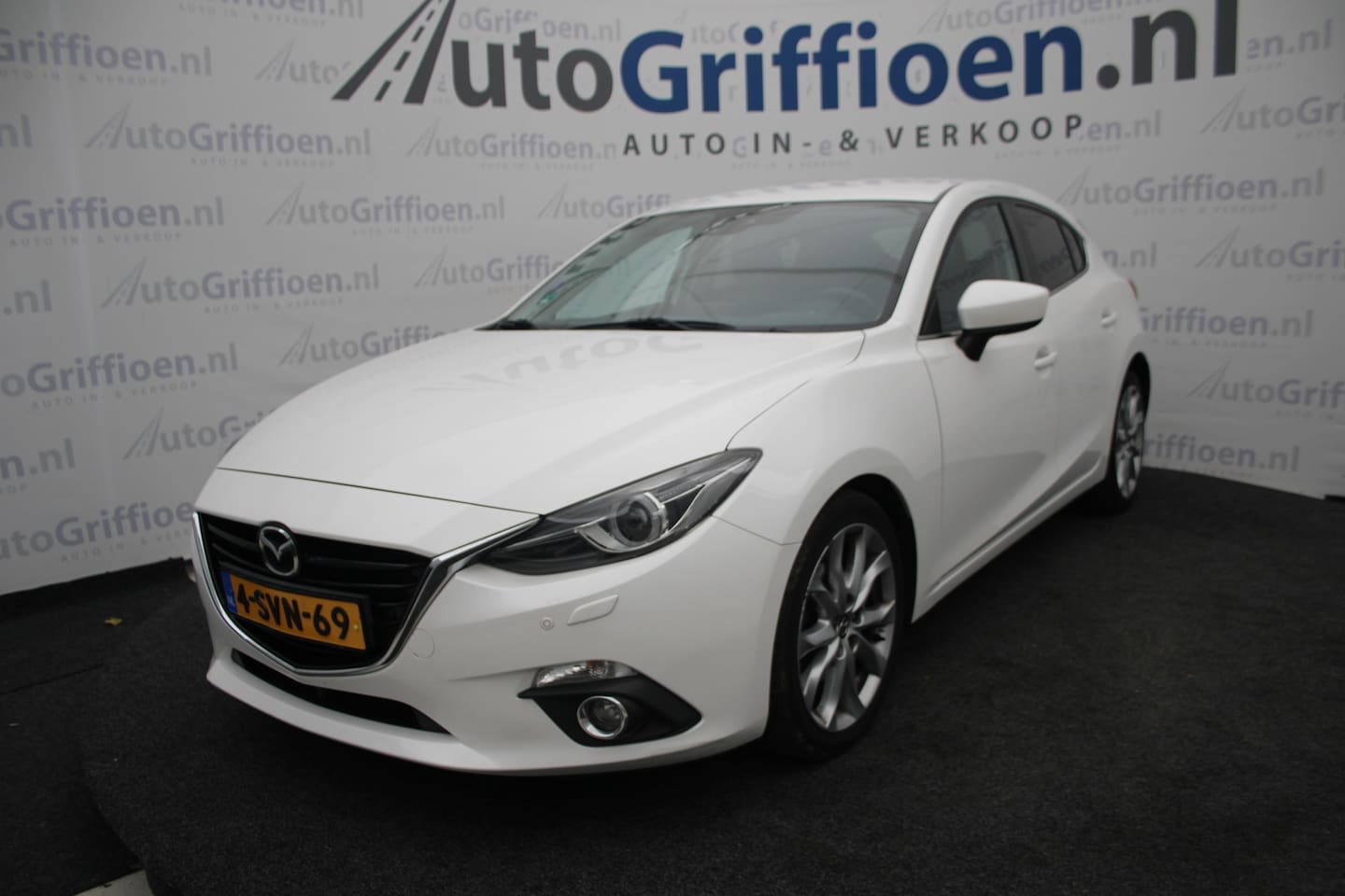 Mazda 3 - 2.0 GT-M keurige 5-deurs met leder - AutoWereld.nl