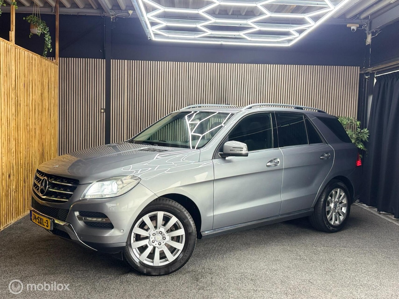 Mercedes-Benz M-klasse - 350 BlueTEC Edition 1 | Pano | Navi | PDC - AutoWereld.nl