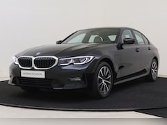 BMW 3-serie - 320e High Executive M Sport Automaat / Live Cockpit Professional / PDC / Stoelverwarming /