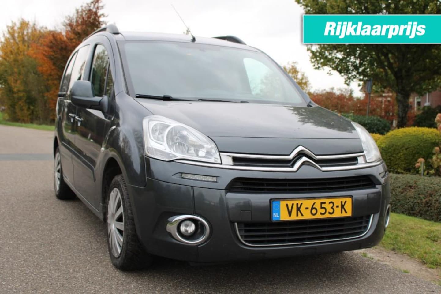 Citroën Berlingo - 1.6 E-HDI 90pk 500 Club automaat airco/cruise/schuifdeur/trekhaak 3-pers - AutoWereld.nl