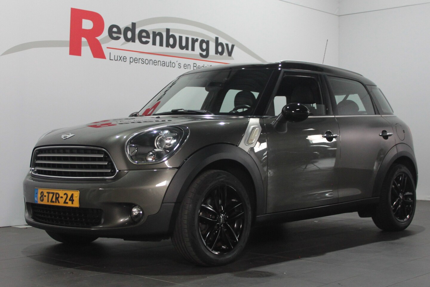 MINI Countryman - Mini 1.6 Cooper Knockout Edition - Pano / Bluetooth / Parksens. achter - AutoWereld.nl
