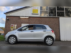 Toyota Yaris - 1.3 VVTi - airco - 5 drs. - 2e eign