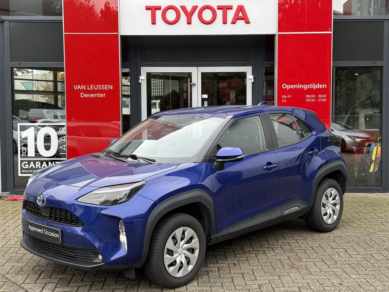 Toyota Yaris Cross - 1.5 Hybrid APPLE/ANDROID AUTO CRUISE ADAPTIEF DIGITAAL DISPLAY ALL SEASON BANDEN CAMERA CL - AutoWereld.nl