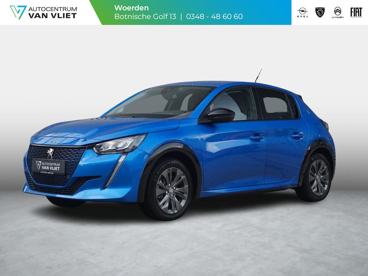 Peugeot e-208 - EV Allure Pack 50 kWh Afn. Trekhaak | Soh 95% - AutoWereld.nl