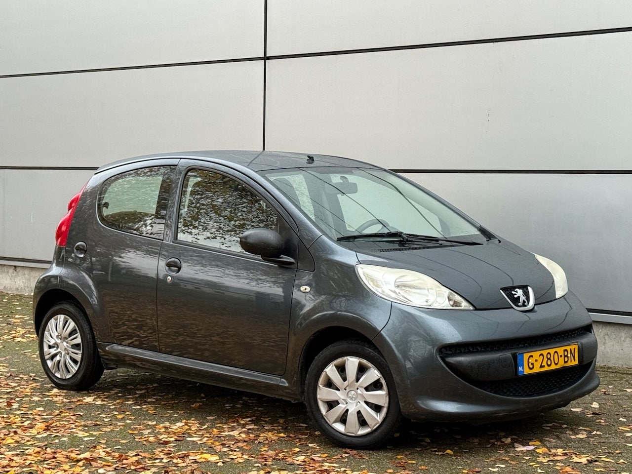 Peugeot 107 - 1.0-12V XR Nette Auto |New Apk |Radio |Nap |Boekjes - AutoWereld.nl