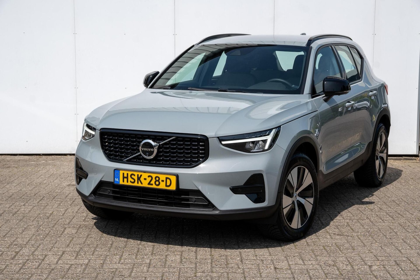 Volvo XC40 - T4 Plug-in hybrid Plus Dark | 360 camera | Elek.trekhaak - AutoWereld.nl