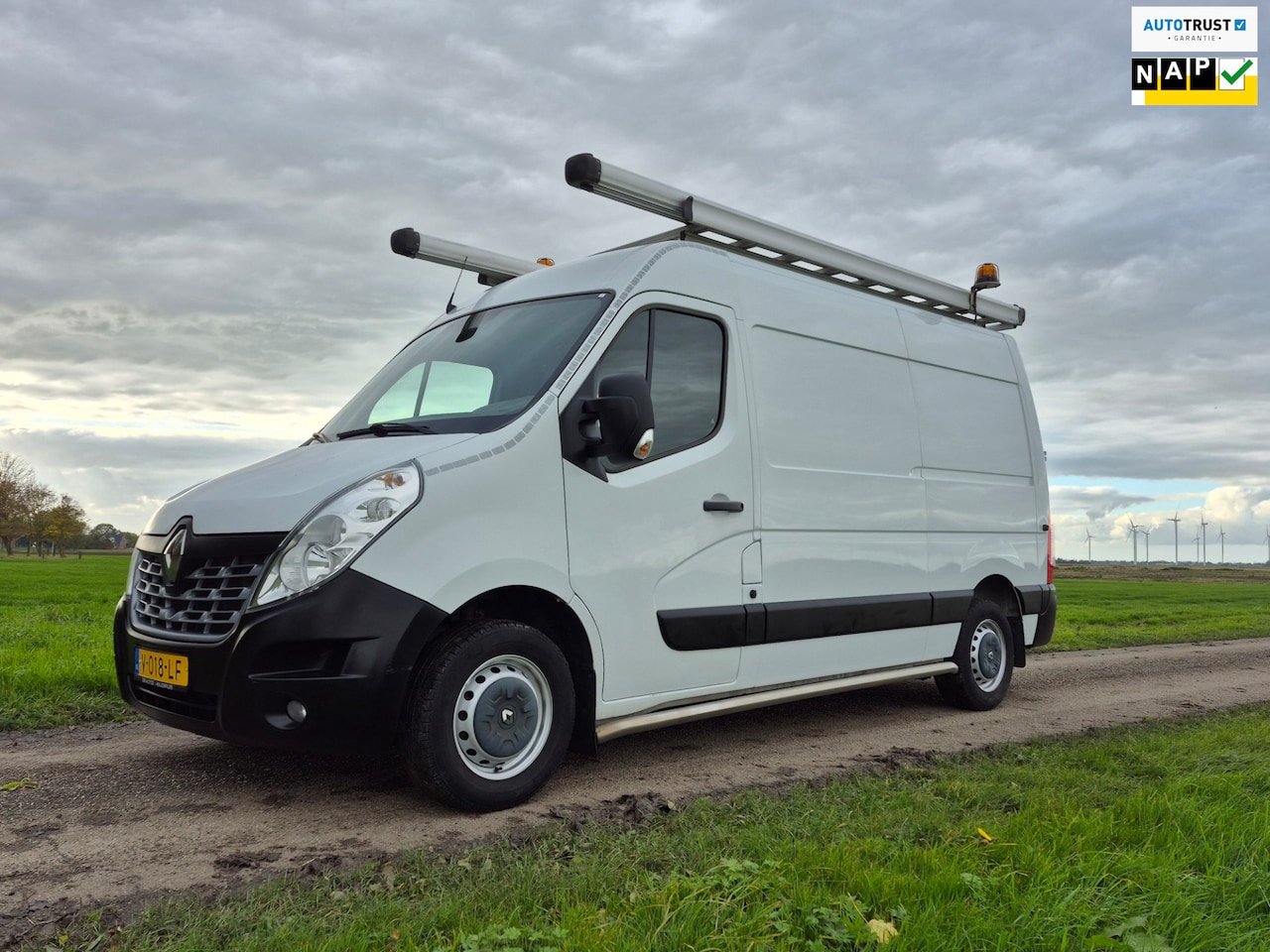 Renault Master - T35 2.3 dCi L2H2 trekhaak 2500 kg - AutoWereld.nl