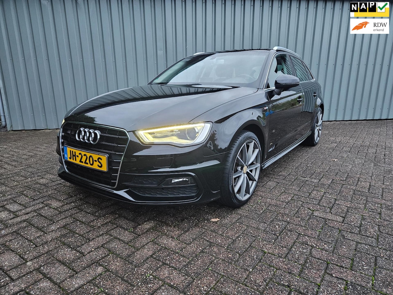 Audi A3 Sportback - 1.2 TFSI Adrenalin S-Line 110Pk Navi led Cruisecontrol Trekhaak - AutoWereld.nl