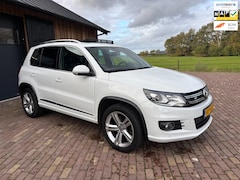 Volkswagen Tiguan - 1.4 TSI R-Line Edition, PANORAMADAK, ALCANTARABEKLEDING