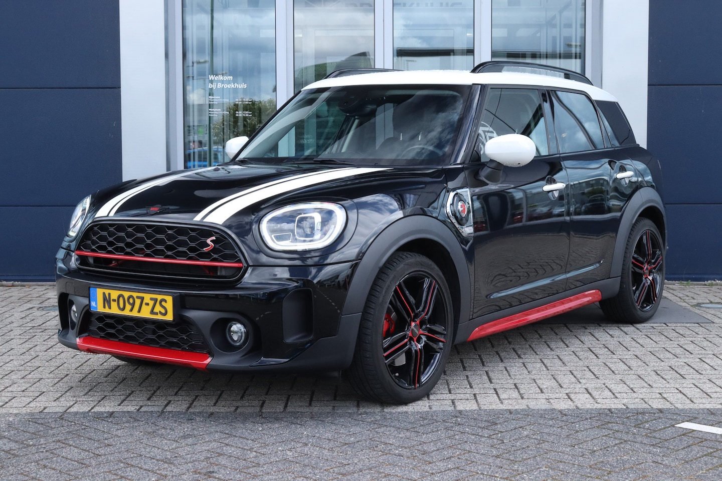 MINI Countryman - Mini 1.5 Cooper S E ALL4 Classic | Cruise Control | Stoelverwarming | Sensoren achter | Ke - AutoWereld.nl