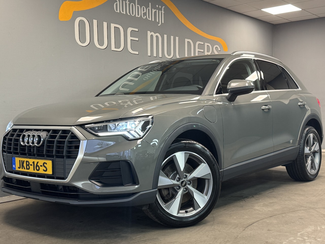 Audi Q3 - 45 TFSI e Camera/Stoelverwarming/Parkeersensoren - AutoWereld.nl