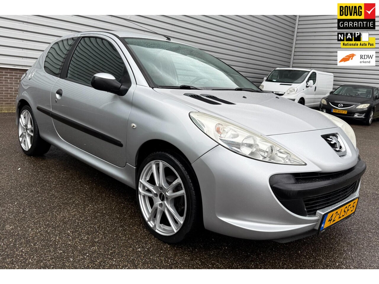 PEUGEOT 206+
