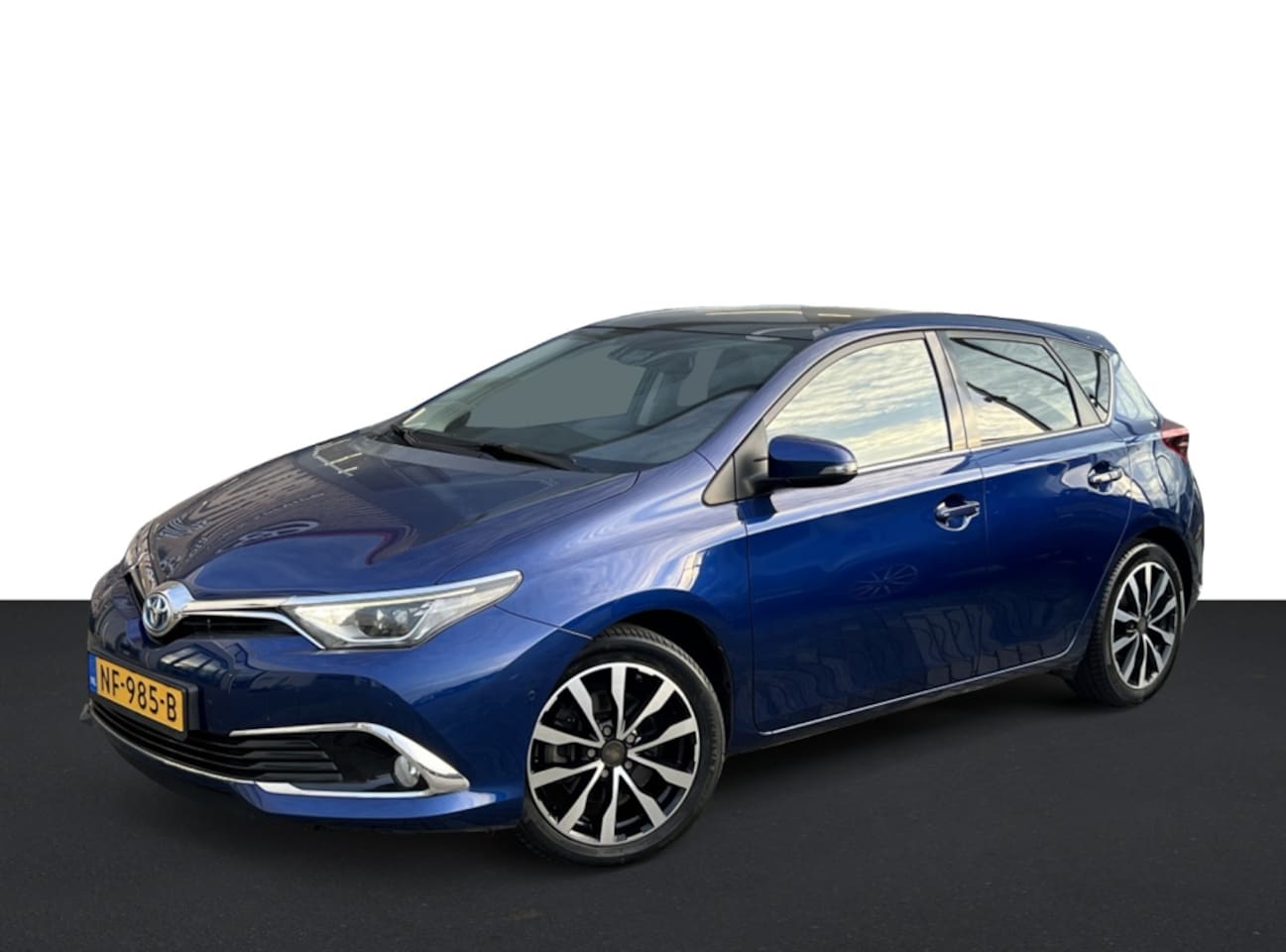 Toyota Auris - 1.8 Hybrid Bus. Pro - AutoWereld.nl