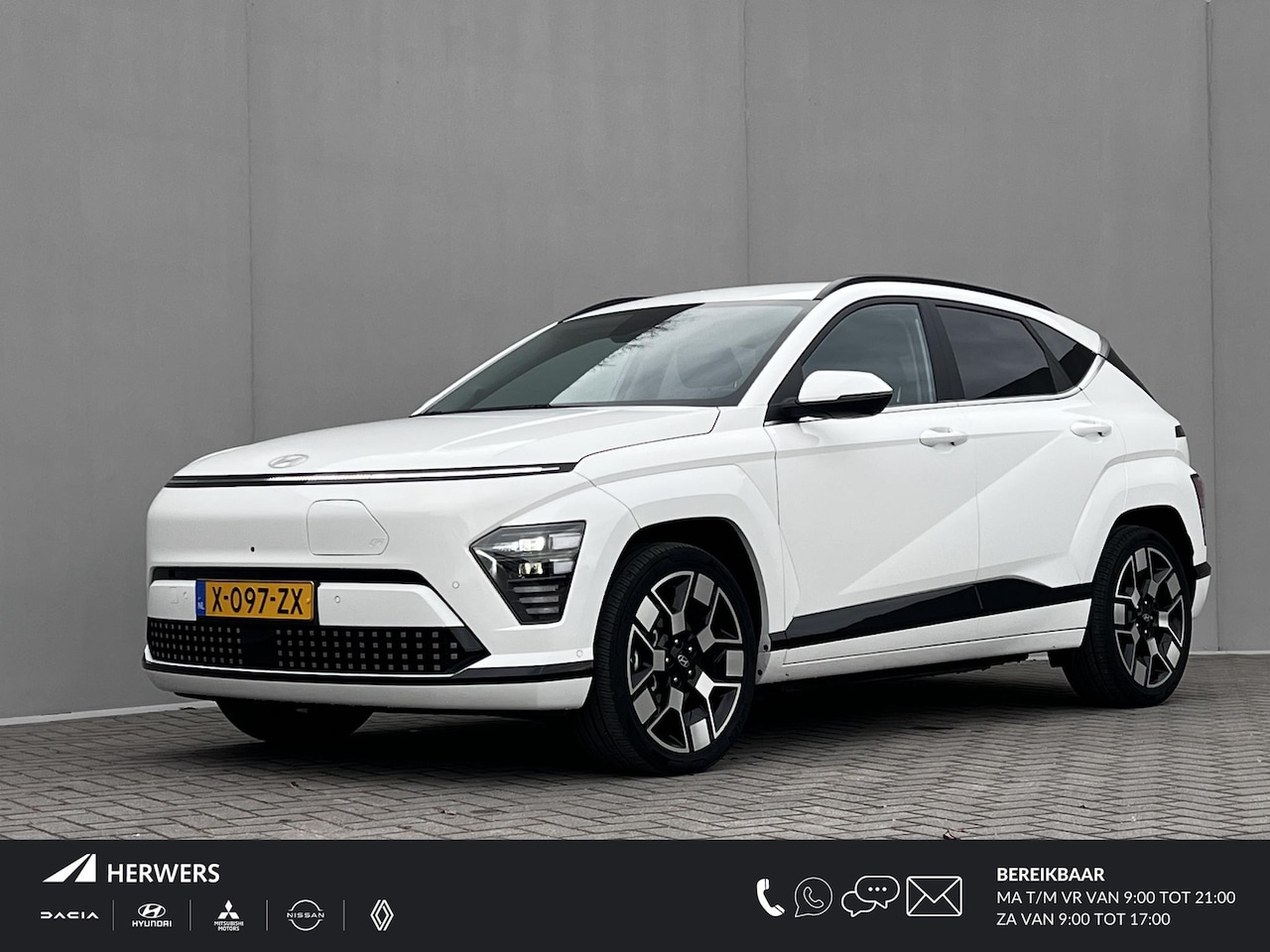 Hyundai Kona Electric - Premium 65.4 kWh Automaat / Dealer onderhouden / NL auto / Leder / Afneembare trekhaak 750 - AutoWereld.nl