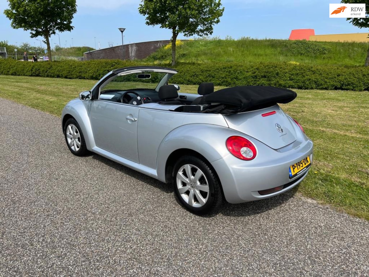 Volkswagen New Beetle Cabriolet - 2.0 Trendline 2.0 Trendline - AutoWereld.nl