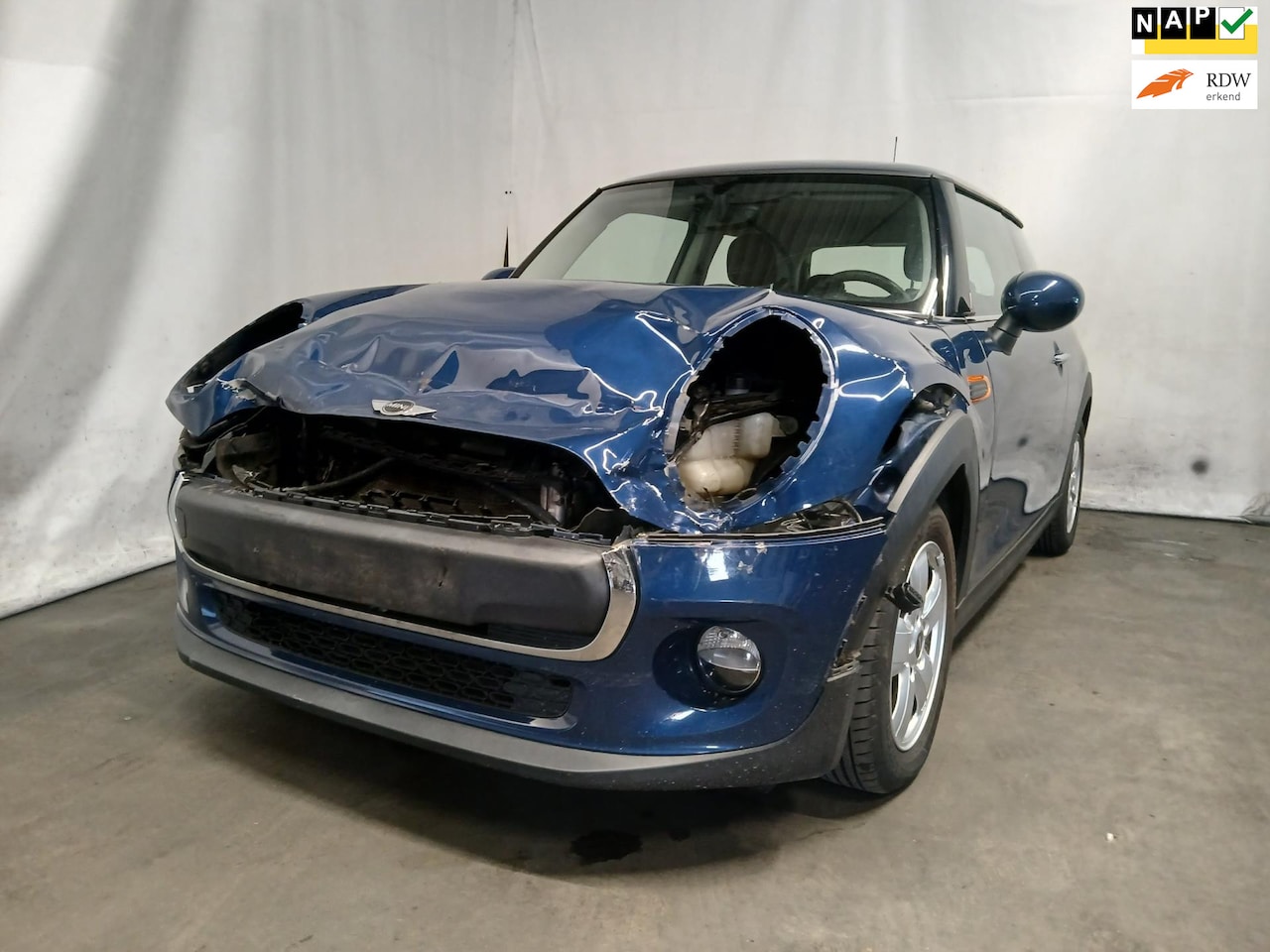 MINI One - Mini 1.5 D Pepper SCHADEAUTO!!! - AutoWereld.nl