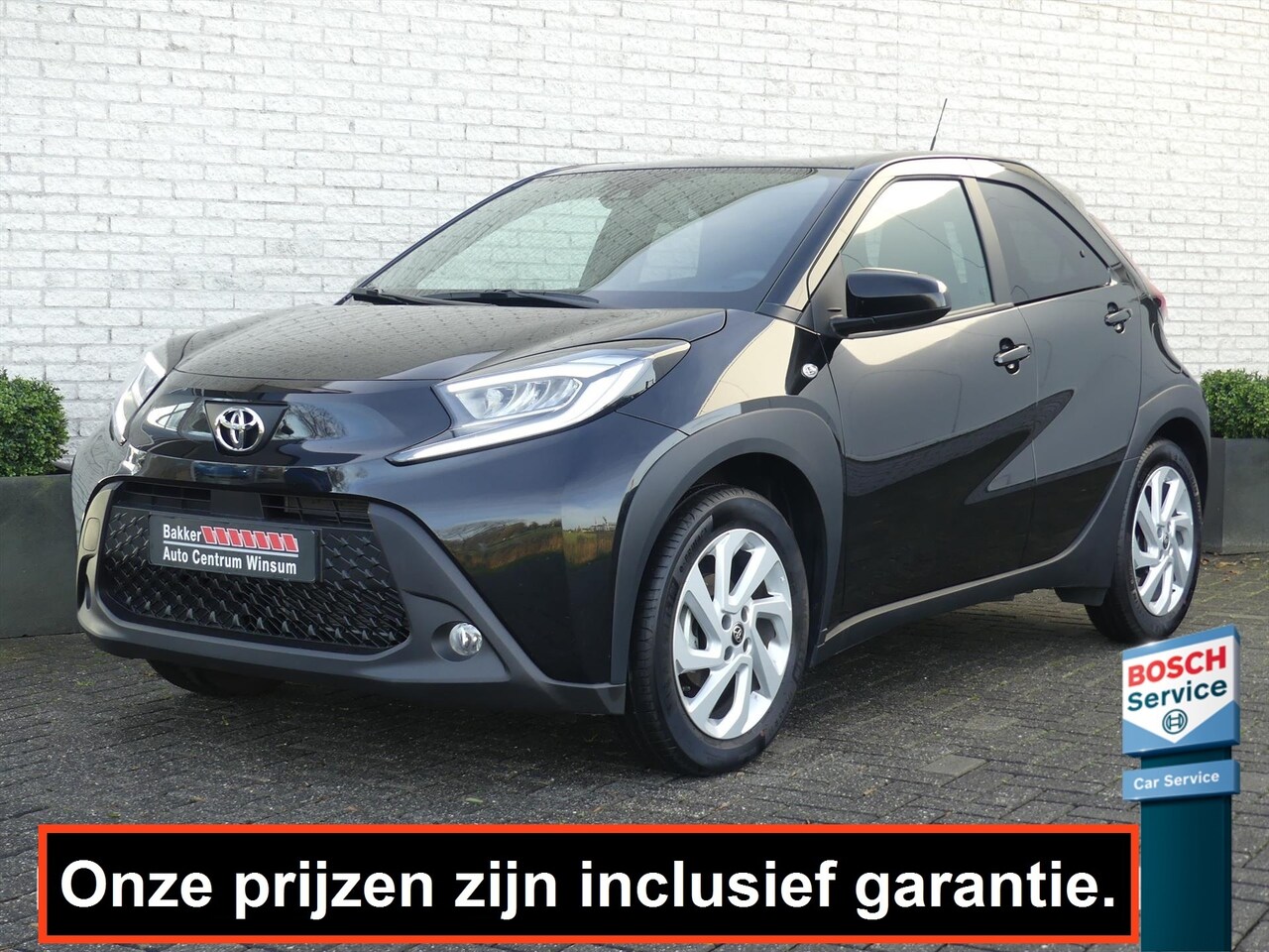 Toyota Aygo X - 1.0 VVT-i MT ACTIVE 72PK AUTOMAAT CAMERA/CRUISE/CLIMATE/LMV17''/STOELVERW. - AutoWereld.nl