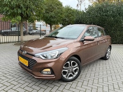 Hyundai i20 - 1.2 (4 cil.), Apple CarPlay, AIRCO, Cruise Control, Navigatie, Achteruitrijcamera, DAB, Bl