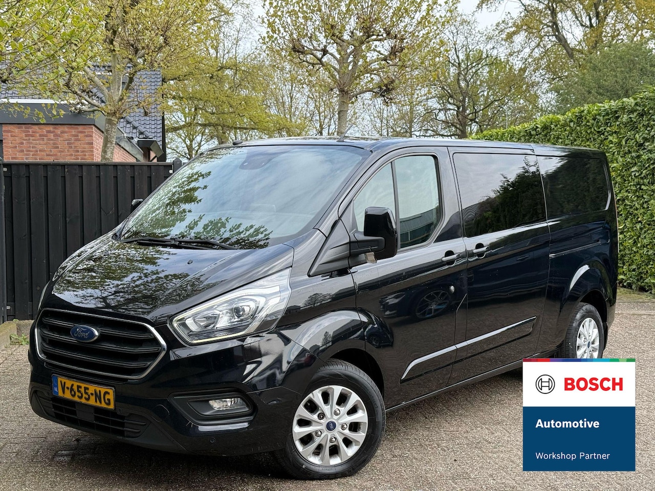 Ford Transit Custom - 300 2.0 TDCI L2H1 Limited DC 300 2.0 TDCI L2H1 Limited DC - AutoWereld.nl