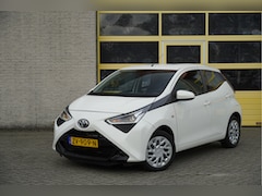 Toyota Aygo - 1.0 VVT-i 5drs X-Play Limited BJ2019 Led | Navi | Achteruitrijcamera | App-Connect | Airco
