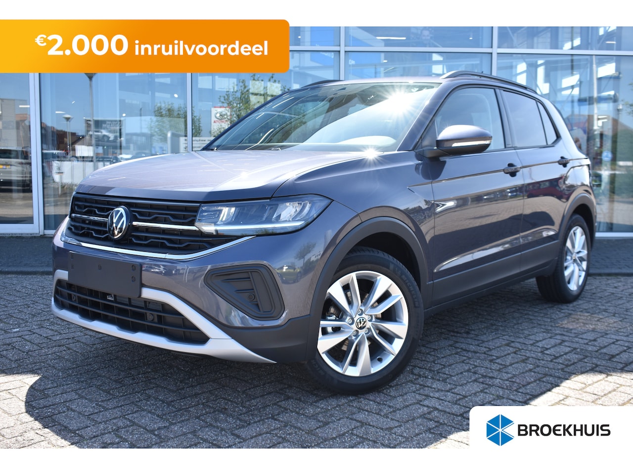 Volkswagen T-Cross - Life Edition Inclusief €2000,- inruilvoordeel | 'App-Connect' draadloze smartphone integra - AutoWereld.nl