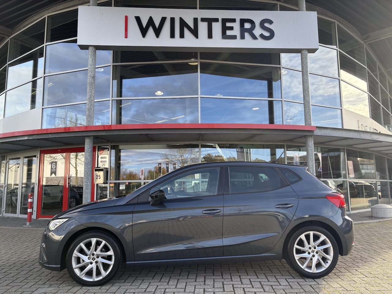 SEAT Ibiza - 1.5 TSI 150 pk Sport DSG | Carplay | Climate Control | 17" Lichtmetalen velgen | - AutoWereld.nl