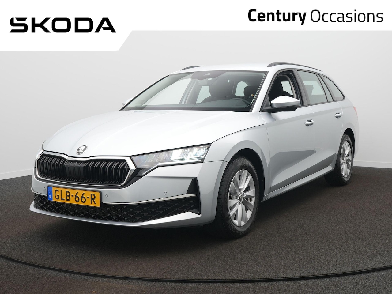 Skoda Octavia Combi - 1.5 TSI MHEV Business Edition / Camera / Elek. Trekhaak / Carplay - AutoWereld.nl