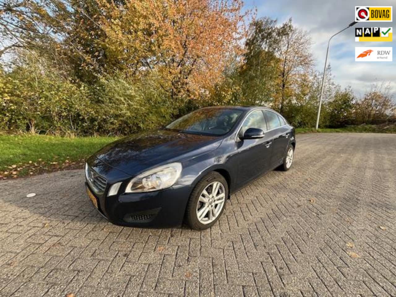 Volvo S60 - 1.6 D2 Momentum * VOL OPTIES*VOL ONDERHOUDEN*NETTE AUTO - AutoWereld.nl