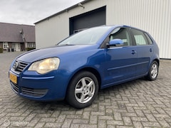 Volkswagen Polo - 1.4-16V Comfortline