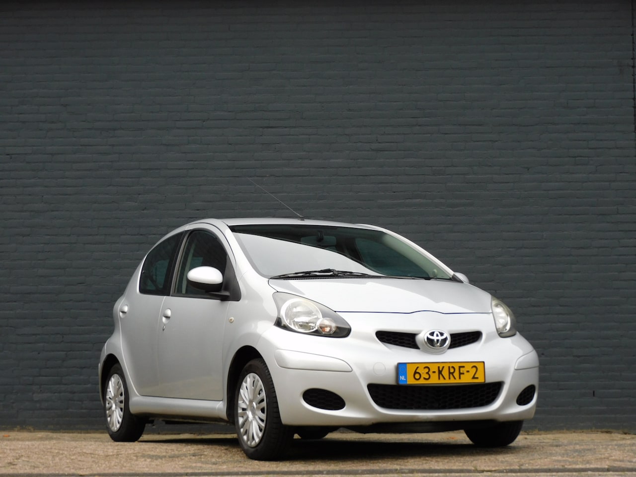 Toyota Aygo - 1.0-12V Comfort 4 SEIZOENENBANDEN! AIRCO! AUX! - AutoWereld.nl