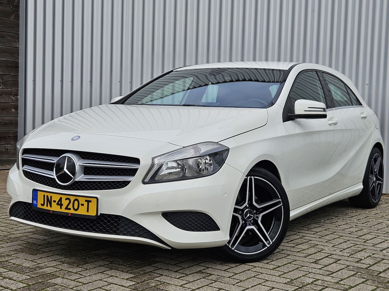 Mercedes-Benz A-klasse - 180 /Stoelverwarming/Airco/PDC V+A! - AutoWereld.nl