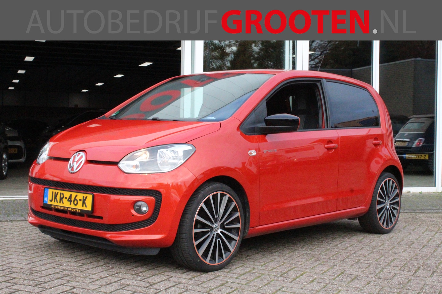 Volkswagen Up! - 1.0 Groove up! Bluemotion//Fender//Navi!! - AutoWereld.nl