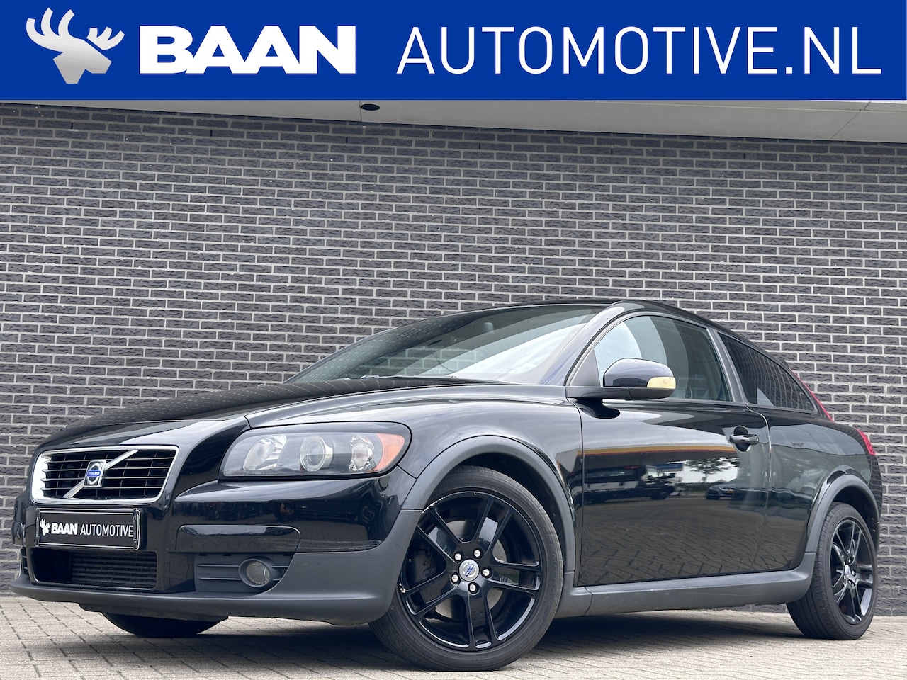 Volvo C30 - 2.5 T5 Momentum | Airco | Cruise Control - AutoWereld.nl