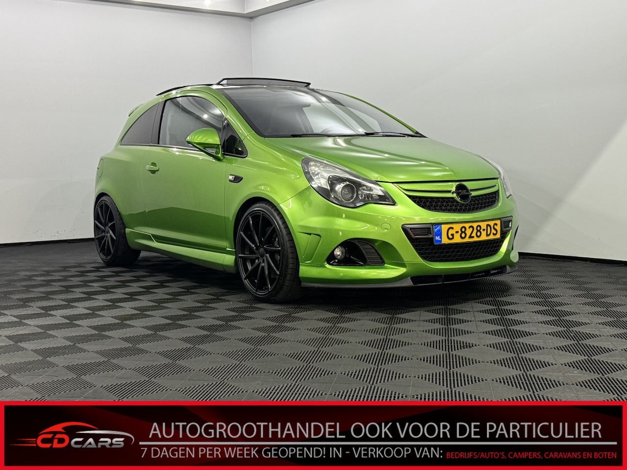 Opel Corsa - 1.6-16V Turbo OPC Nürnburgring Edition Pano, Leder, Navi, Parkeersensoren, Cruise control, - AutoWereld.nl
