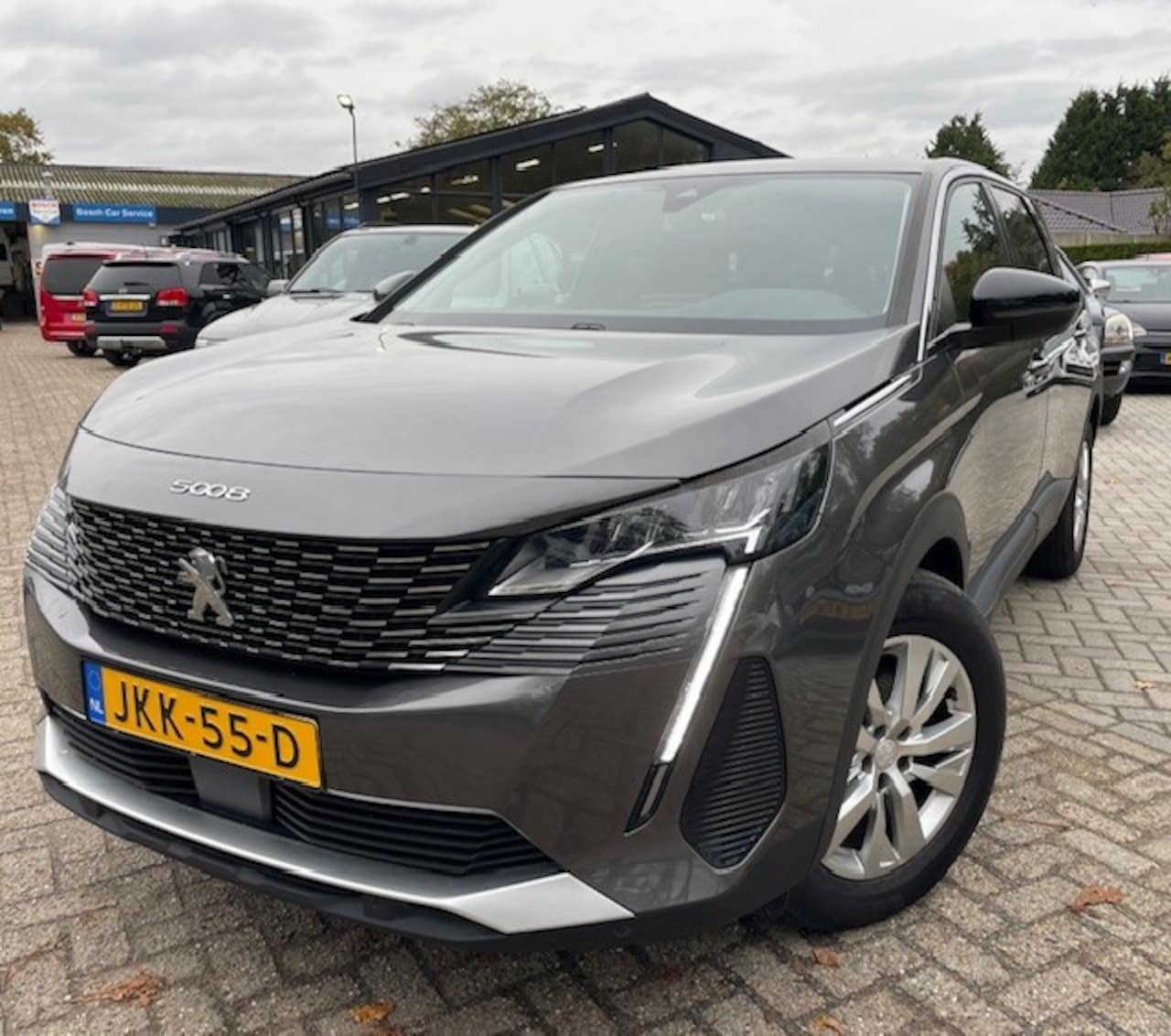 Peugeot 5008 - 1.2 PureTech Active Pack 7p Led Clima Carplay Camera Stoelverwarming Trekhaak - AutoWereld.nl