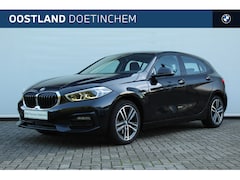 BMW 1-serie - 118i Executive Sport Line Automaat / Sportstoelen / Adaptieve LED / Live Cockpit Professio