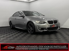 BMW 3-serie Coupé - 320i Introduction Leder, Parkeersensoren, Apple carplay, Clima, Cruise control, Gebruikssp