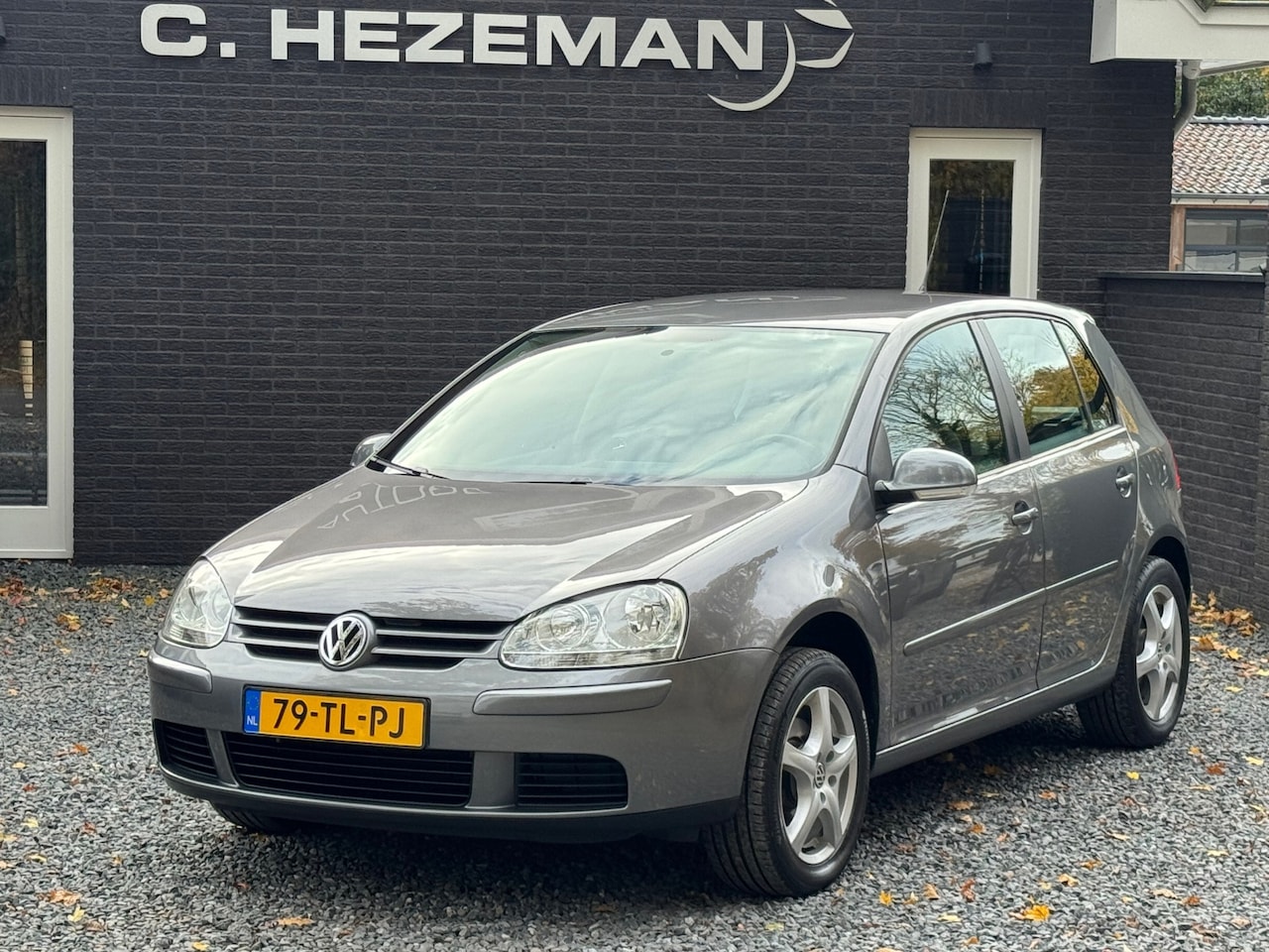 Volkswagen Golf - 1.6 FSI Optive Airco Sportvelgen Nieuwe APK Trekhaak 5 Deurs - AutoWereld.nl