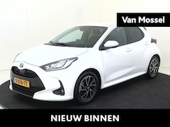 Toyota Yaris - 1.5 Hybrid Dynamic | Stoelverwarming |Parkeersensoren & Camera | Trekhaak | All Seasonband