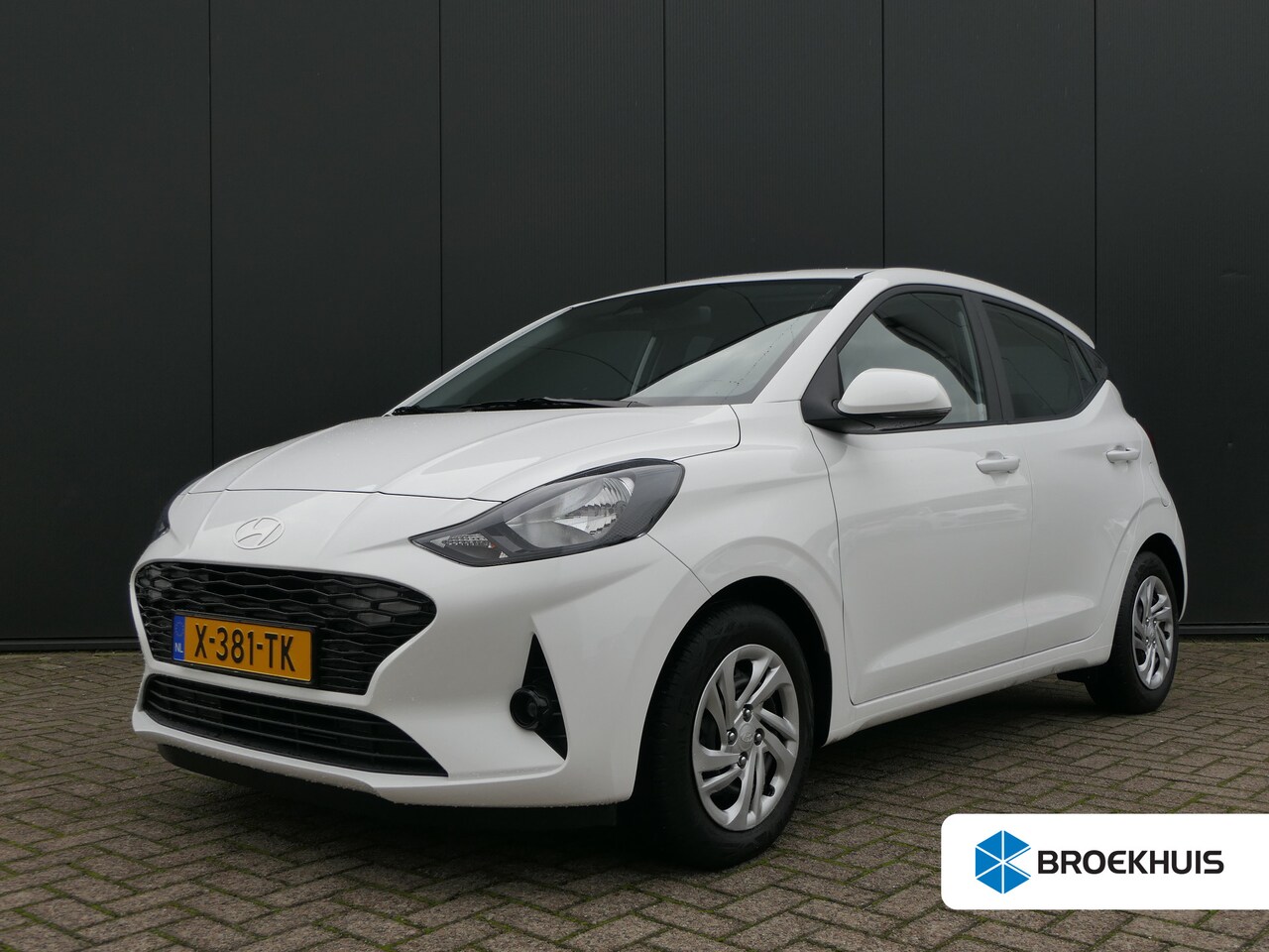 Hyundai i10 - 1.0 Comfort Smart | Navigatie | Cruise Control | Camera | LED | DAB | CarPlay/Android Auto - AutoWereld.nl