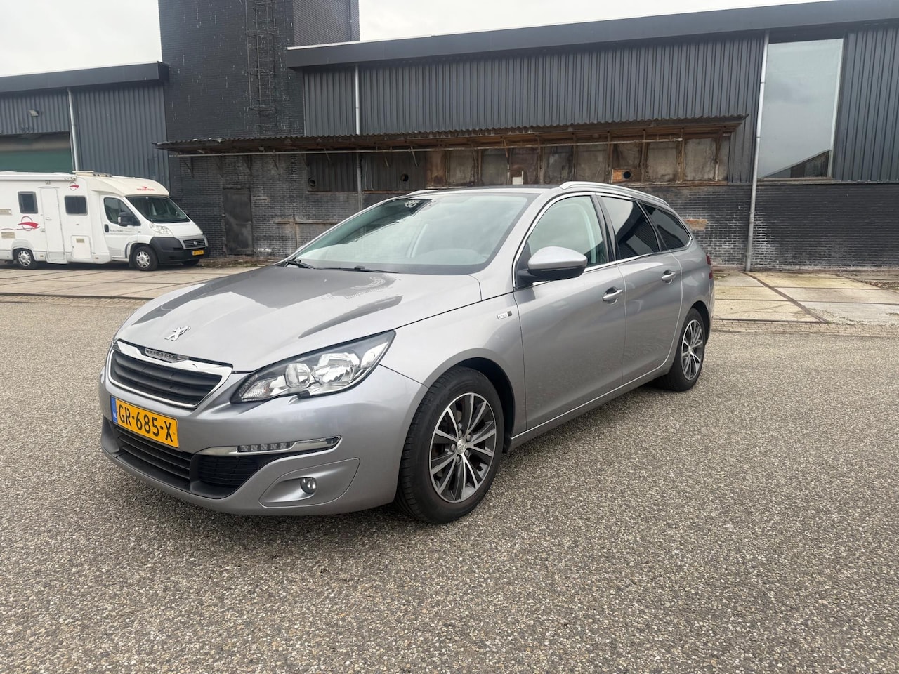 Peugeot 308 SW - 1.2 PureTech Style 1.2 PureTech Style - AutoWereld.nl