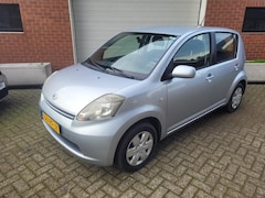 Daihatsu Sirion 2 - 1.0-12V Trend Trekhaak | NW.APK